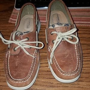 leather sperrys